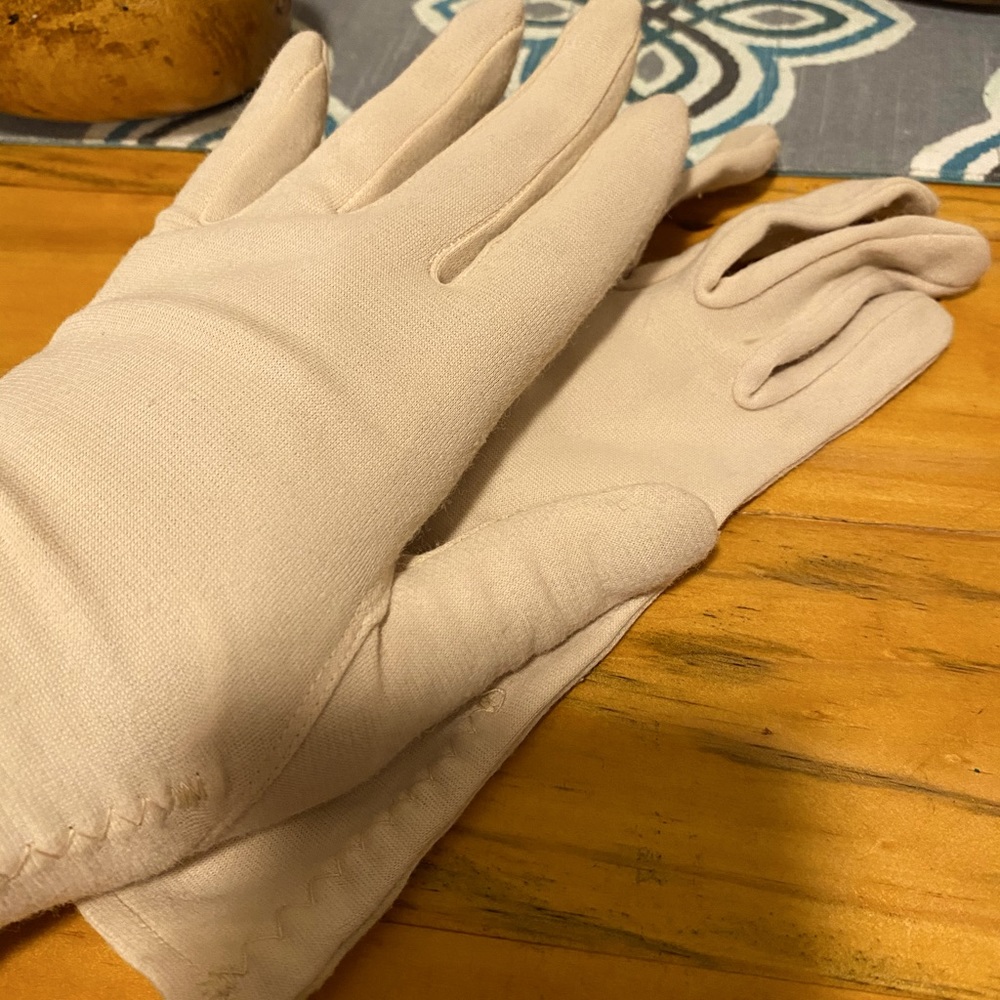 Vintage gloves